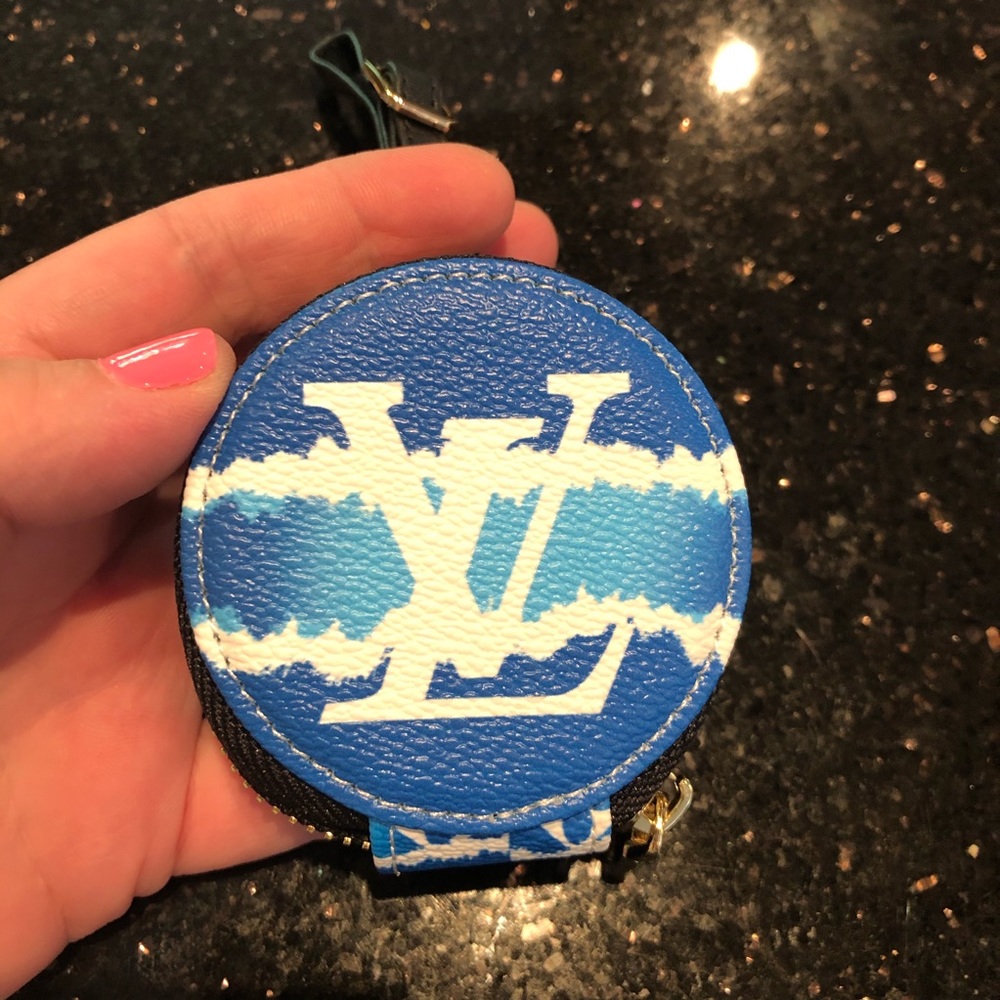 AirPods case